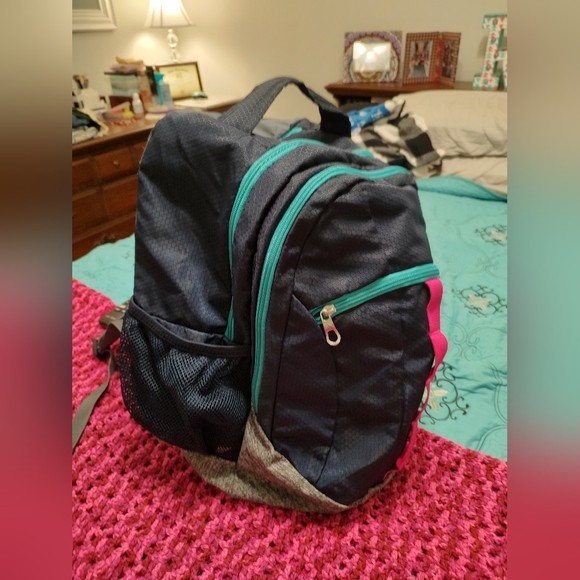 Backpack - Picture 2 of 8